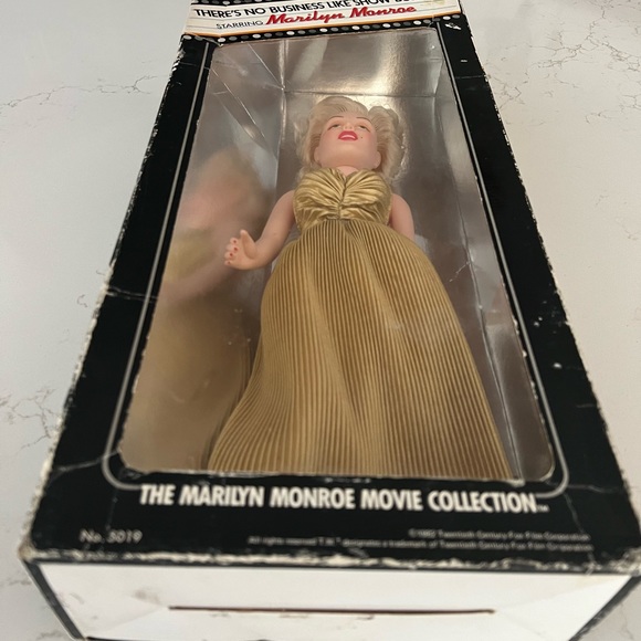 VTG 20th Century Fox Marilyn Monroe Doll - Theres No Business Like Show Business - Picture 2 of 9